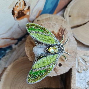 Mystic Green Moth Beaded Brooch: Insect Jewelry, Nature Lover Gift, Unique Lapel Pin Brooch image 9