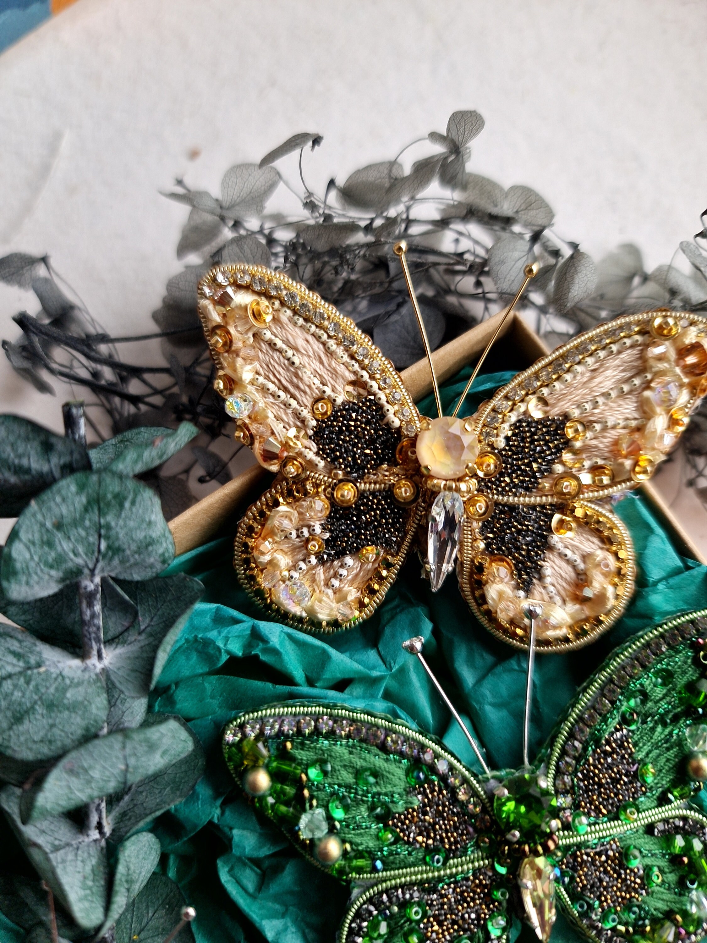 Butterfly ? rhinestones ? hair brooch​ Beaded Butterfly Hair Piece and Brooch Pin – MorninGloria main image 2