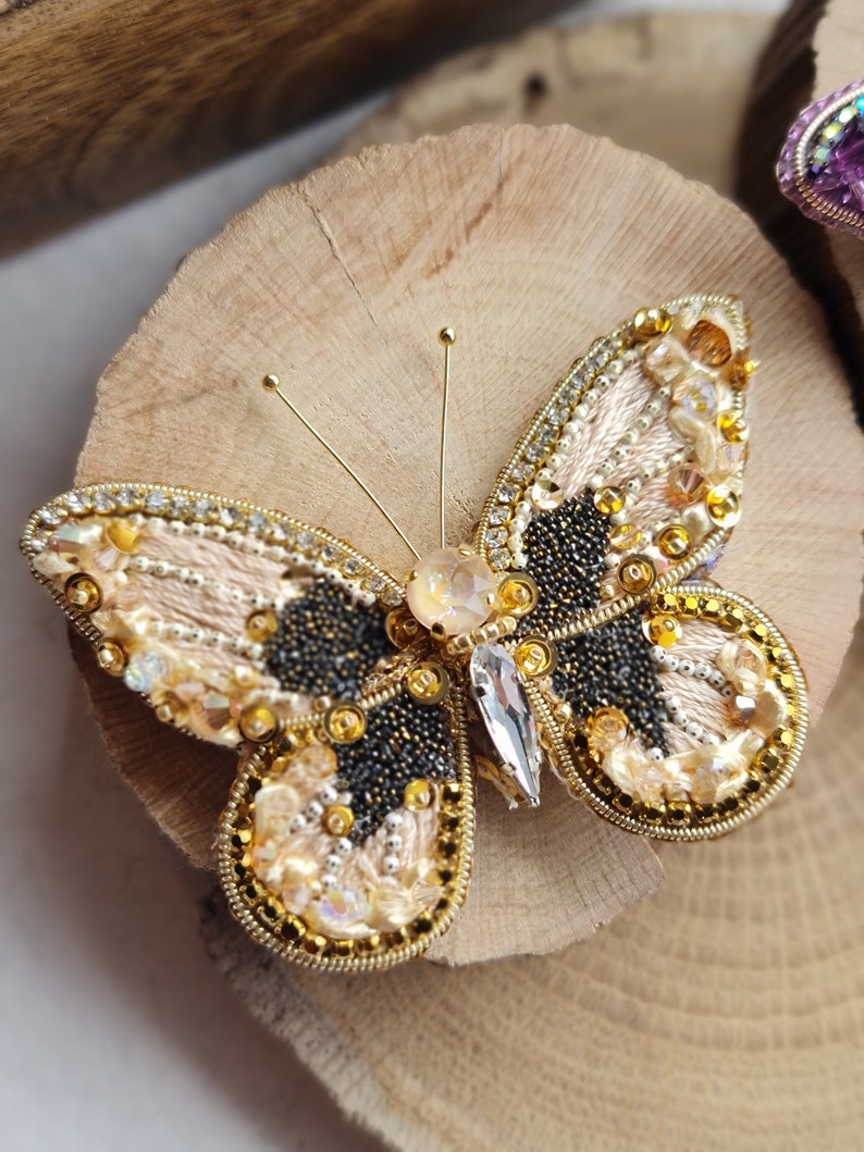 Golden Beige Butterfly Elegance Brooch Sparkling Insect Scarf Pin image 6