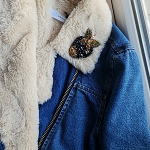 Black strawberry brooch, Beaded jewelry, Cute fruit pin image 5