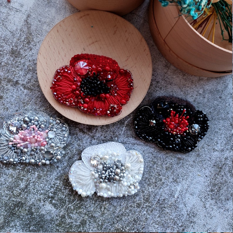 Flower Crystal pin, Poppy Beaded Jewelry, Gardening Gift image 6