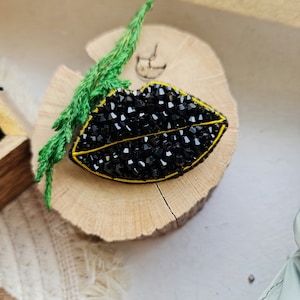 Broche lèvres noires glamour - Cadeau bijoux pour les lèvres pour une fête d'Halloween