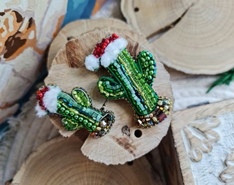 Sparkling Christmas Cactus Brooch - Festive Beaded Cactus Pin