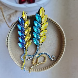 Golden Fields Ukraine Wheat Pin - Boho Floral Spikelet Brooch