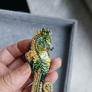 Seahorse Beaded Brooch for women Animal-Inspired Jewelry for Her image 7