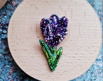 Crocus beaded brooch, Purple flower pin