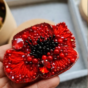 red poppy brooch, flower jewelry, image 2