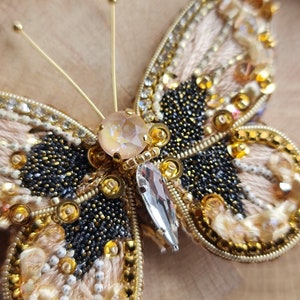 Golden Beige Butterfly Elegance Brooch Sparkling Insect Scarf Pin image 2