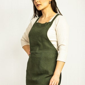 Classic Apron from Moss Green Linen Fabric, Softened Apron with Pockets, Unisex Apron for Kitchen, for Outside, Classic Apron