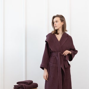 Plum Waffle Linen Robe with Hoodie, Luxury Bathrobe, Hooded Classic Sauna Robe, Linen Spa, Linen Gown, Gift for Her, Gift for Him bw2