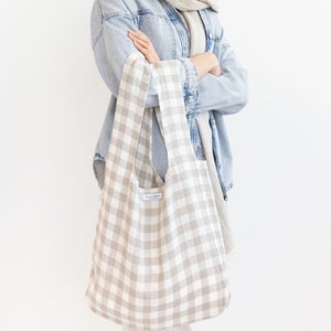 Linen Tote Bag: Checkered Shopping Bag with Wide Handles