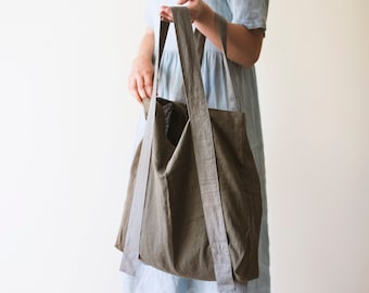 Moss Green Linen Tote Bag: Large Beach Bag with Stylish Straps