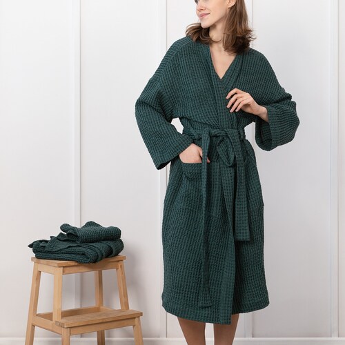 Waffle Linen Robe in shops Greyish Green for Men, Luxury Bathrobe, Linen Spa Robe, Classic Sauna Robe, Kimono Bathrobe, Gift for Him bw1