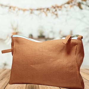 Pochette in Light Chestnut  Linen, Natural Cosmetic Bag, Zipper Makeup Bag Pouch, Handmade Toiletry Bag, Organizer, Dopp Kit, Accessories