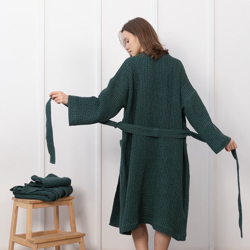 Waffle Linen Robe in shops Greyish Green for Men, Luxury Bathrobe, Linen Spa Robe, Classic Sauna Robe, Kimono Bathrobe, Gift for Him bw1
