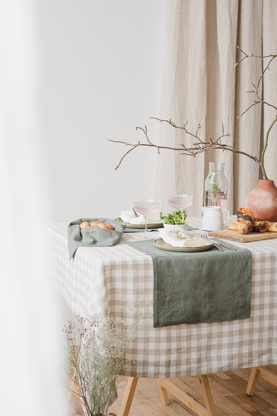 Set di tovagliette in lino fatte a mano per decorazioni da tavola moderne,  lino naturale ammorbidito, perfette per cene e matrimoni -  Italia