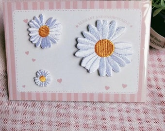 a set white daisy star iron on patch handmade embroidered patch