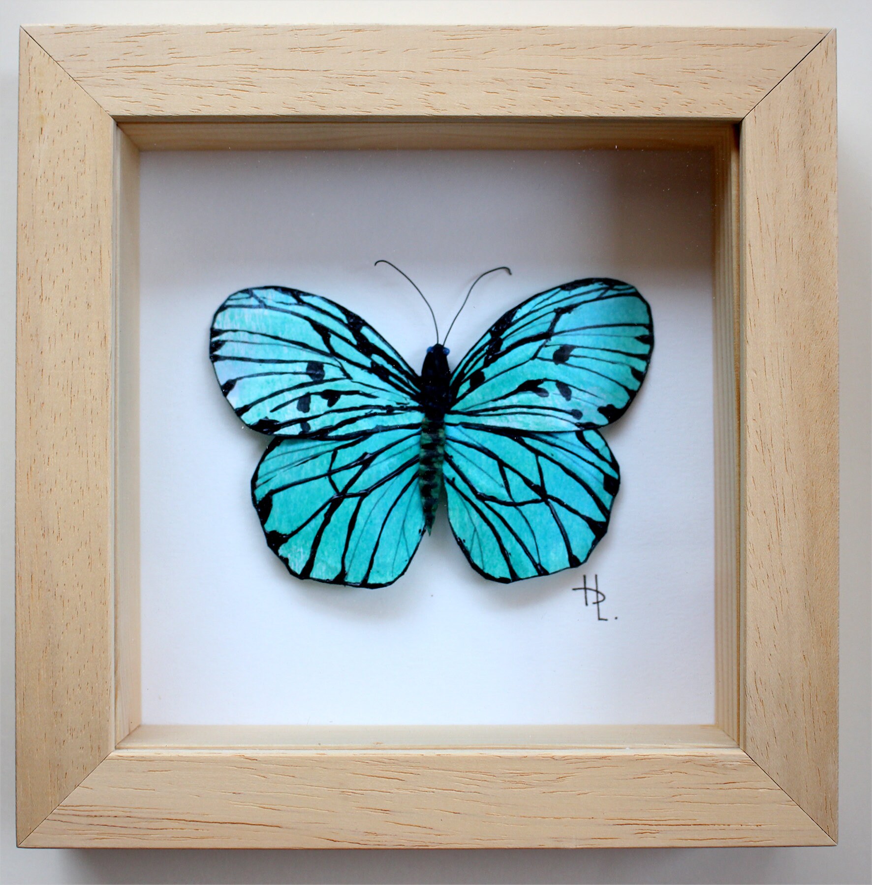 Petit Cadre-Boite Bois avec Papillon en Papiers Sculpté et Upcycled Dans Pour Cabinet de Curiosité, 