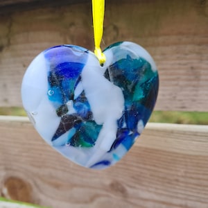 Verschmolzenes Glas Herz Hängender Sonnenfänger Abstrakt Blau Sonnenfänger Handarbeit Kornglas Auf Bestellung