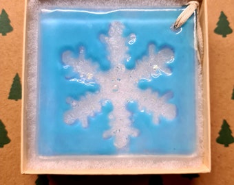 Adorno de copo de nieve de vidrio fundido Decoración del árbol de Navidad colgante de vidrio de Cornualles En la caja de git Decoración del hogar, a medida, única y hermosa