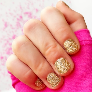 Kids Gold Glitter Nail Wraps (ages 5-10)