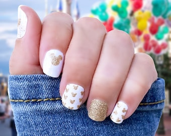 Gold Ever After Nail Wraps / Disney Nails