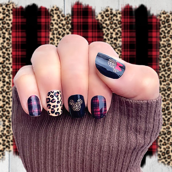 Holiday Safari Nail Wraps \ Leopard Holiday Nail Wraps