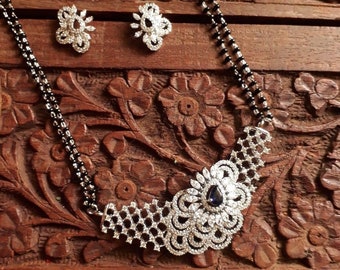 Conjunto de collar de mangalsutra floral: mangalsutra de plata con circonitas cúbicas y pendientes
