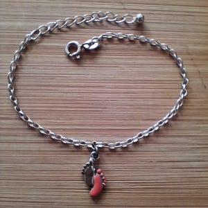 Sterling silver  baby feet bracelet,Dainty Bracelet,new mom Charms Silver Bracelet,silver bracelet for mom to be,,silver bracelet for women