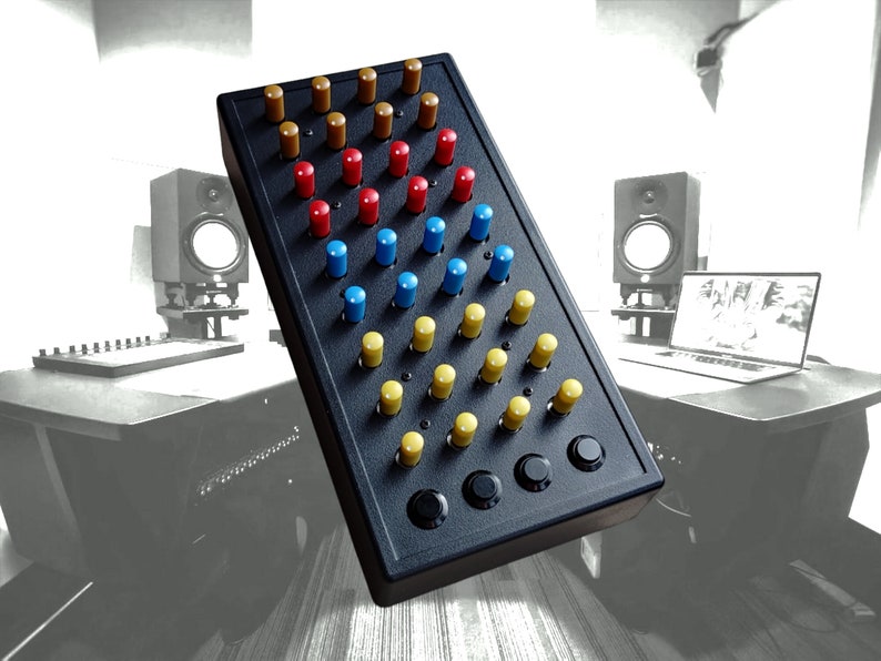 Midi Controller BB-L / DIN Midi & USB Midi Out / Fully Configurable / Lots of Controls Colormix of Knobs