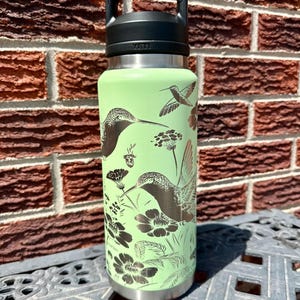 Humming Birds - Personalized Engraved YETI Water Bottle