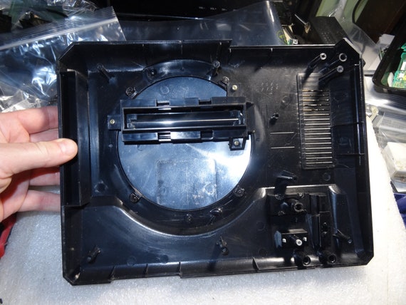 SEGA Genesis "High Definition Graphics" Model 1601 Top Cover ONLY-Just OK Cosmetic-Deep Worn Front Panel-Exact one
