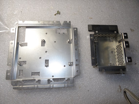 Nintendo Game Cube DOL-101 to Dol-001 Conversion C/DOL-CPU-Bottom 3 Hole Plate and Power Board Plate & Screws