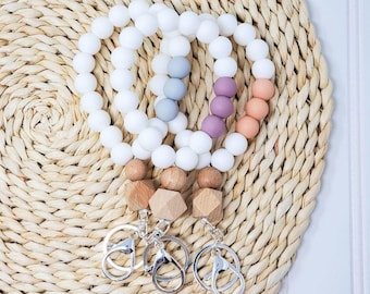 Wristlet Keychain, Bracelet Keychain, Bohemian Wristlet, Boho Wristlet, Beaded Keychain, Minimalist Wristlet, Bag Accessory, Gift for Mom