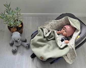 Winter swaddle blanket made of boiled wool - Handmade baby blanket for car seat, sage green - delicate floral pattern - warm, breathable and high quality