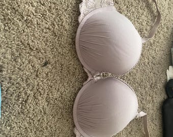 Victoria’s Secret Light purple lace bra