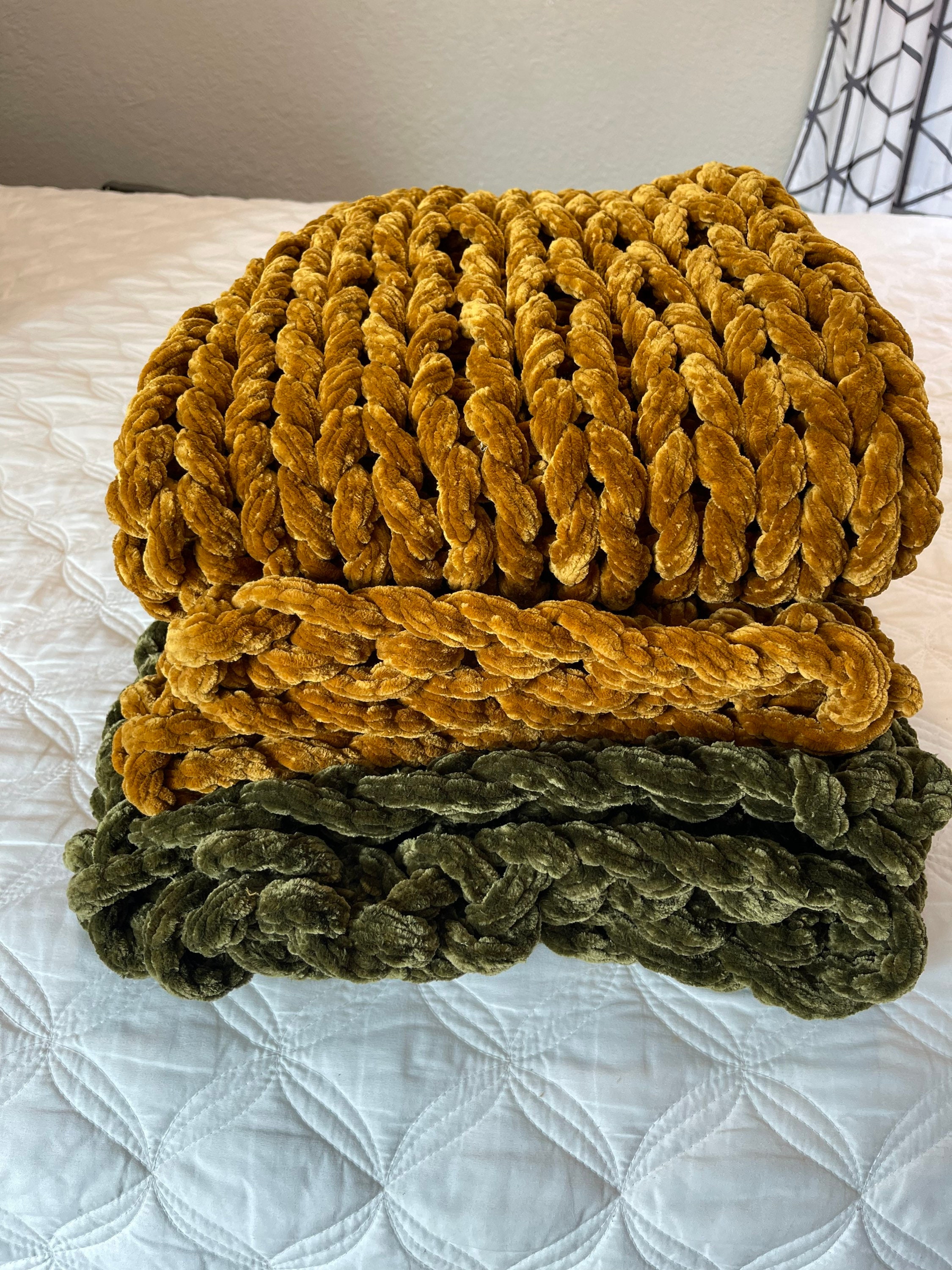 Woobie Velvet Chunky Knit Blanket