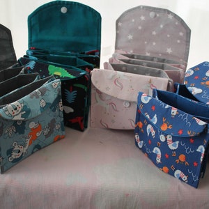 Pochette accordéon  enfant, dimension 12 cm x 11 cm environ