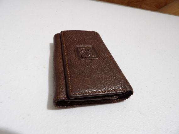 CAVIVI Leather Key Case Wallets Tri-fold Key Holder Keychains with 6 Hooks Closure for Men Women,Khaki CAVIVI Leather Key Case Wallets Tri-fold Key Holder Keychains with 6 Hooks Closure for Men Women,Khaki