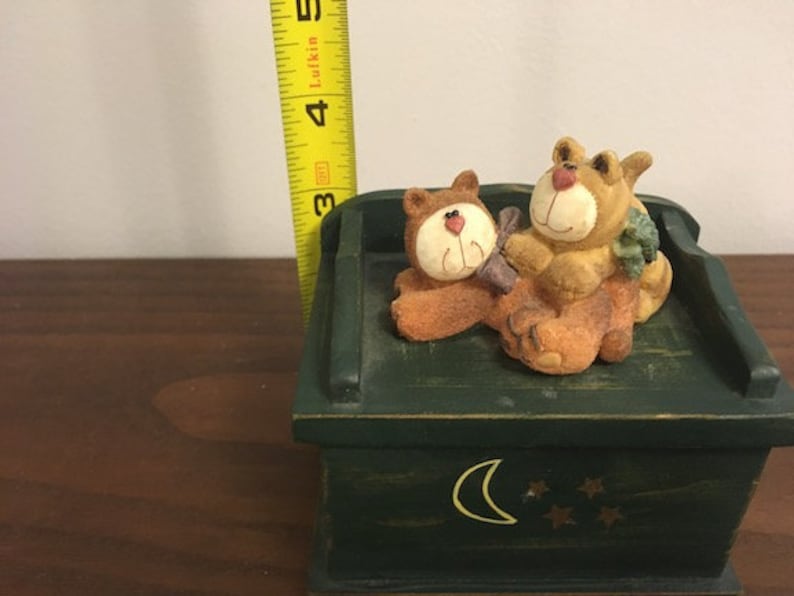 Vintage Classic Retro Small Wooden Box 2 TEDDY BEARS On Top Hand Painted Perfect For Any Decour!