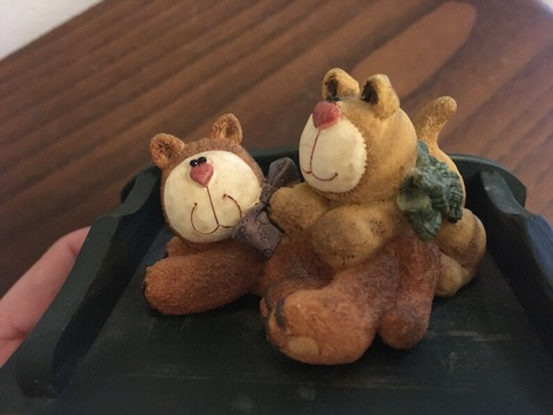 Vintage Classic Retro Small Wooden Box 2 TEDDY BEARS On Top Hand Painted Perfect For Any Decour!