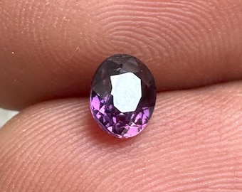 Saphir violet naturel non chauffé de 0,70 carat, pierre précieuse ovale de 5,8 x 4,6 x 3 mm