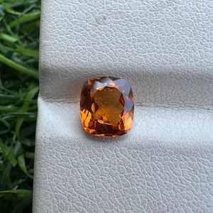1.49,carats natural oranga saessartite garnets good quality 7x6.15mm size Loose Gemstone garnet stone Best for marketing stone