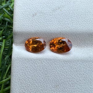Beautiful pair natural oranga saessartite garnets good quality 7.10x5mm size carats,2.0 Loose Gemstone garnet stone Best for marketing stone