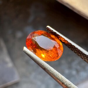 Natural Oranga Saessartite Garnets good quality 8.4x6.5. mm size, Carats,1.44 Oval cut Loose Gemstone Garnet stone Best for marketing stone