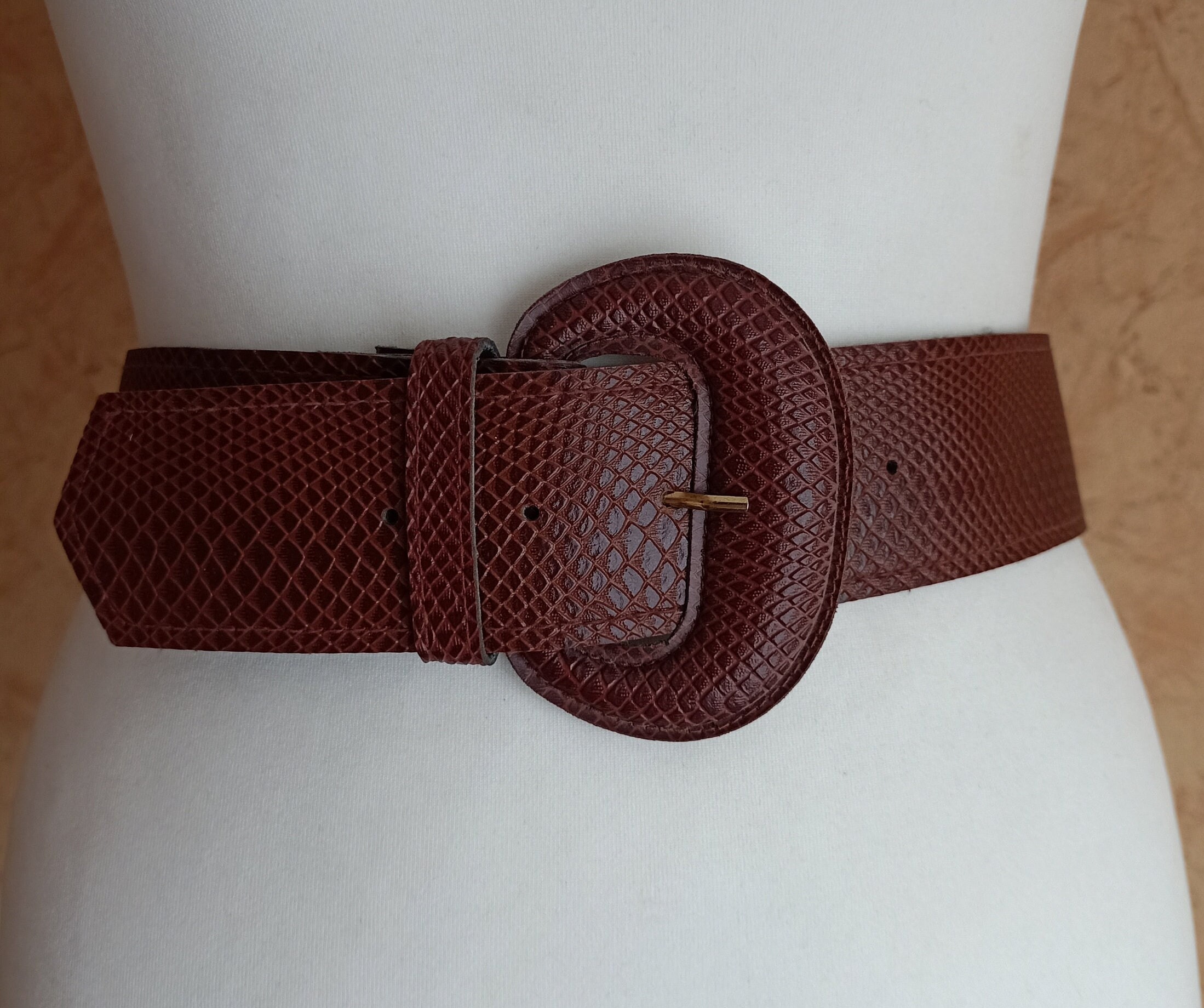 Needles Papillon Square Buckle Belt - Crocodile Embossed Leather –  unexpected store