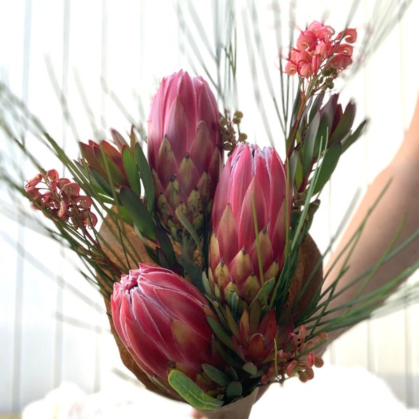 The Phoenix of Flowers Bouquet