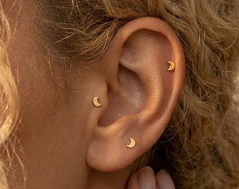 Tiny Moon Celestial Minimalist Flat Back Stud · 16g 18g Titanium Threadless Hypoallergenic 5-10mm Cartilage Jewelry for Helix, Tragus, Conch