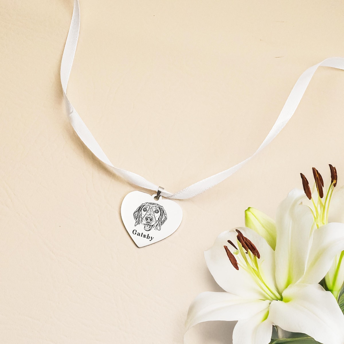 Wedding Bouquet Charm Custom Pet Portrait Gift for Brides, Heart Shape Engraved Bridal Bouquet Personalized Planner Charm With Dog Photo