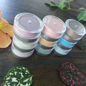 Vegan Mineral Makeup Loose Powder Eyeshadow - Talc and Toxin Free Beauty - Non-toxic Natural  Beauty Cosmetics